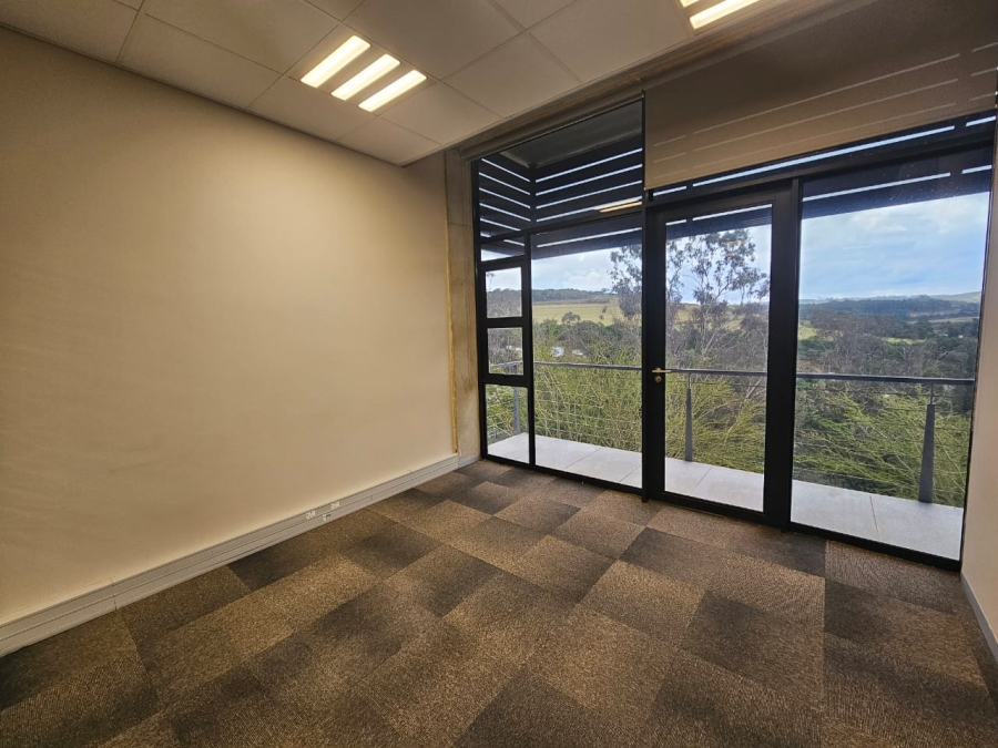 To Let commercial Property for Rent in Beacon Bay North Eastern Cape